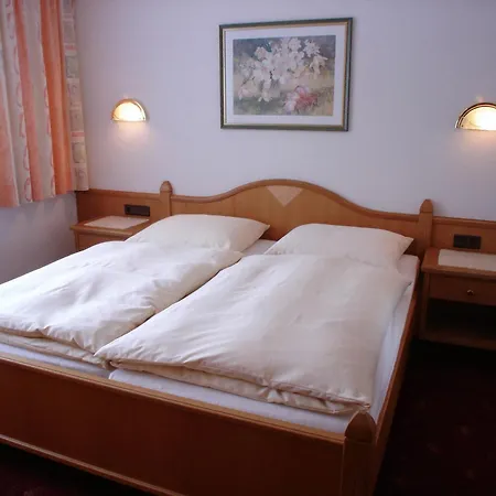 מלון Hotel-garni Versail