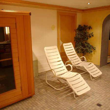 Hotel-garni Versail מלון