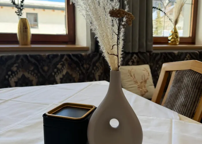 Hotel-garni Versail ホテル Galtür