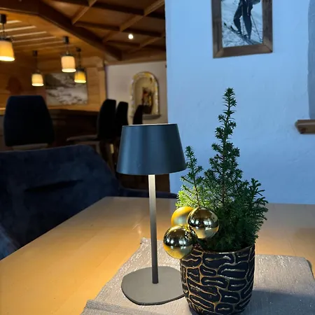 מלון Hotel-garni Versail